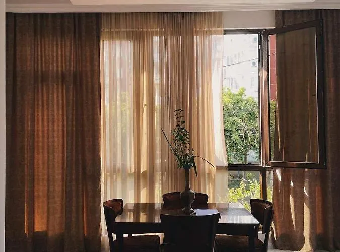 Appartement à 2 Chambres à Coucher